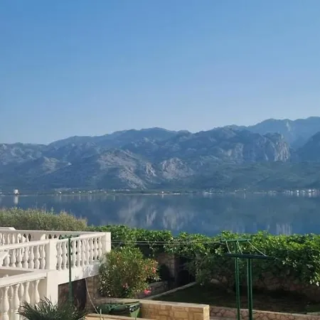 Sendi Villa